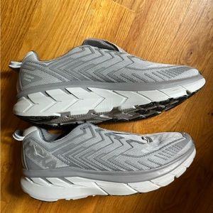 Men’s Hoka OV Clifton 4